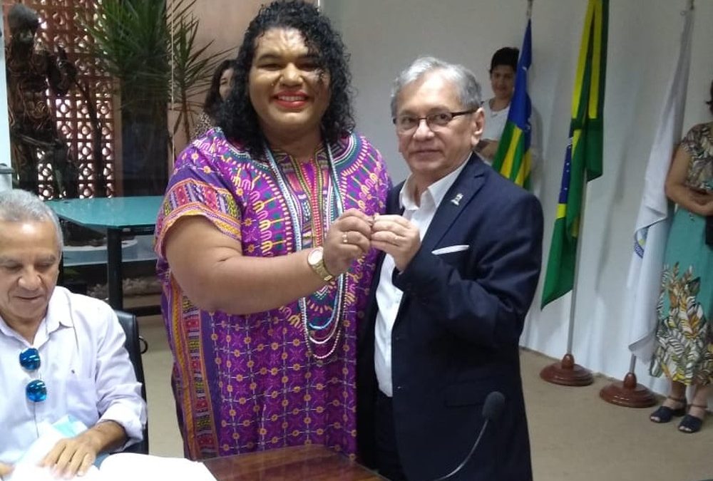 Empossada primeira professora travesti na Universidade Federal do Piauí