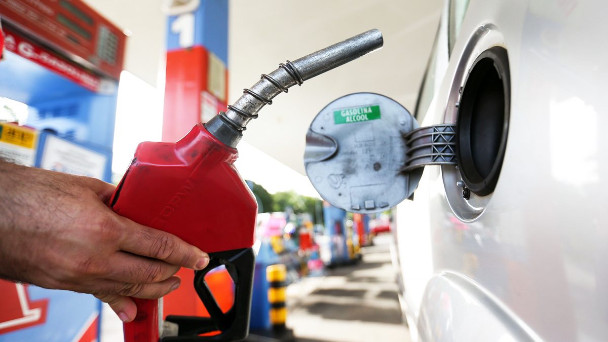 Crise econômica no país faz consumo de gasolina no Piauí cair 22%