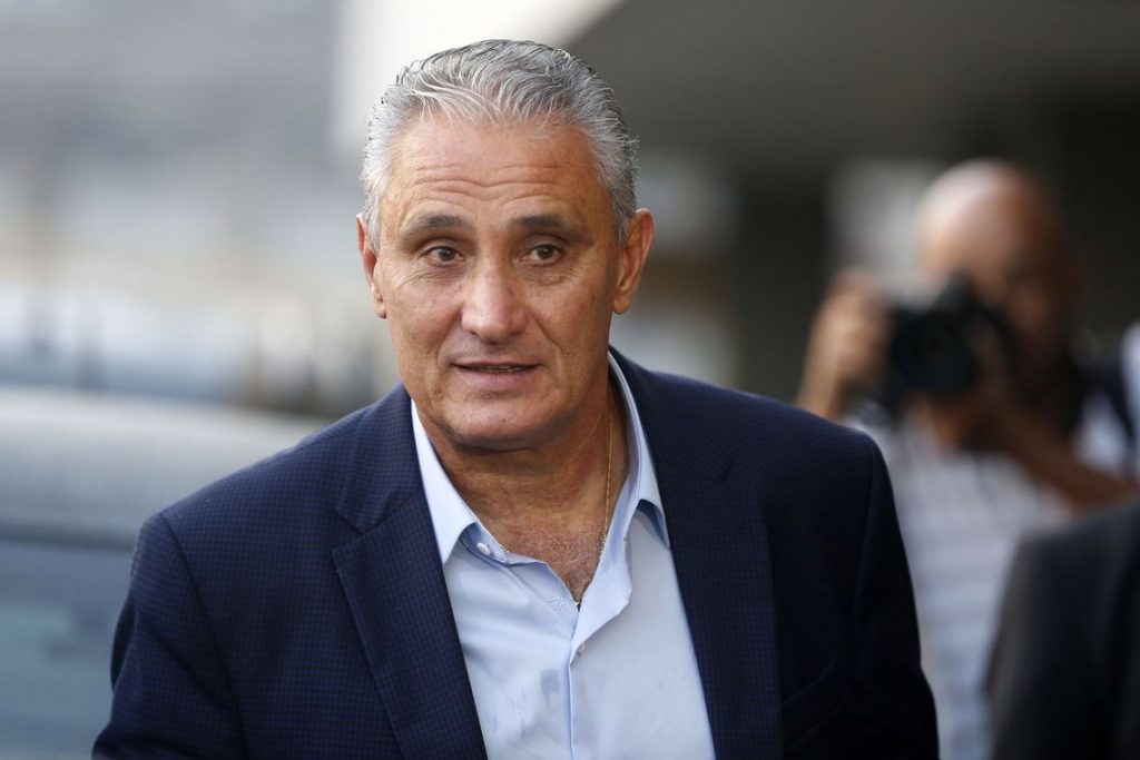 Rio de Janeiro - O técnico Tite durante desembarque da seleção no Rio de Janeiro. (Foto: Tomaz Silva/Agência Brasil)