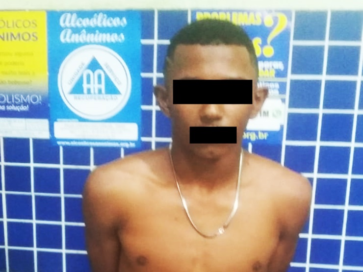 Adolescente é flagrado pela Polícia Militar com tráfico de drogas