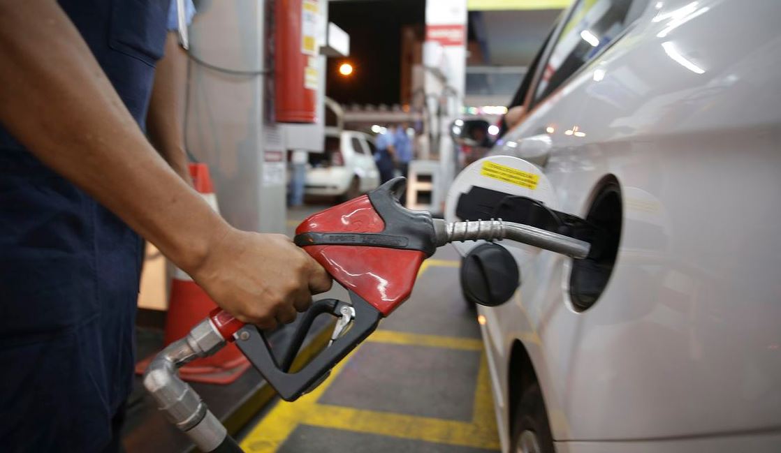 Petrobras reduz preço da gasolina e do diesel nas refinarias