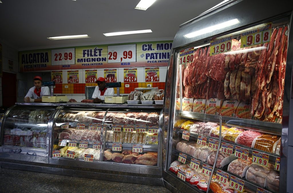 Preço da carne deve aliviar no bolso do brasileiro em 2020