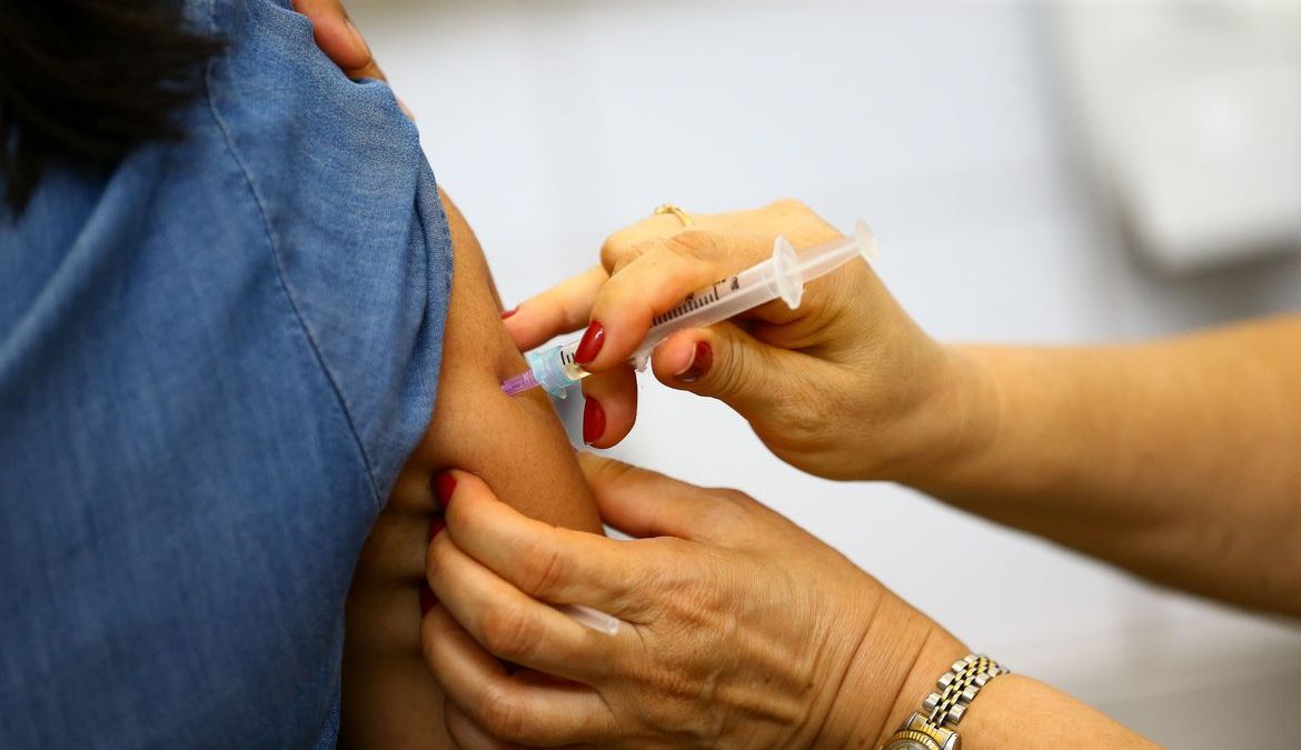 Vacinação contra a gripe influenza começa na próxima segunda (23)