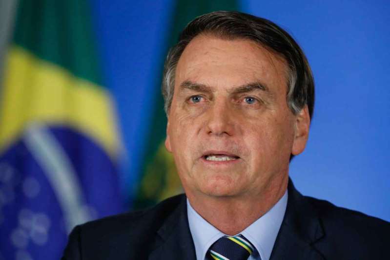 Bolsonaro zera impostos de remédios importados contra coronavírus