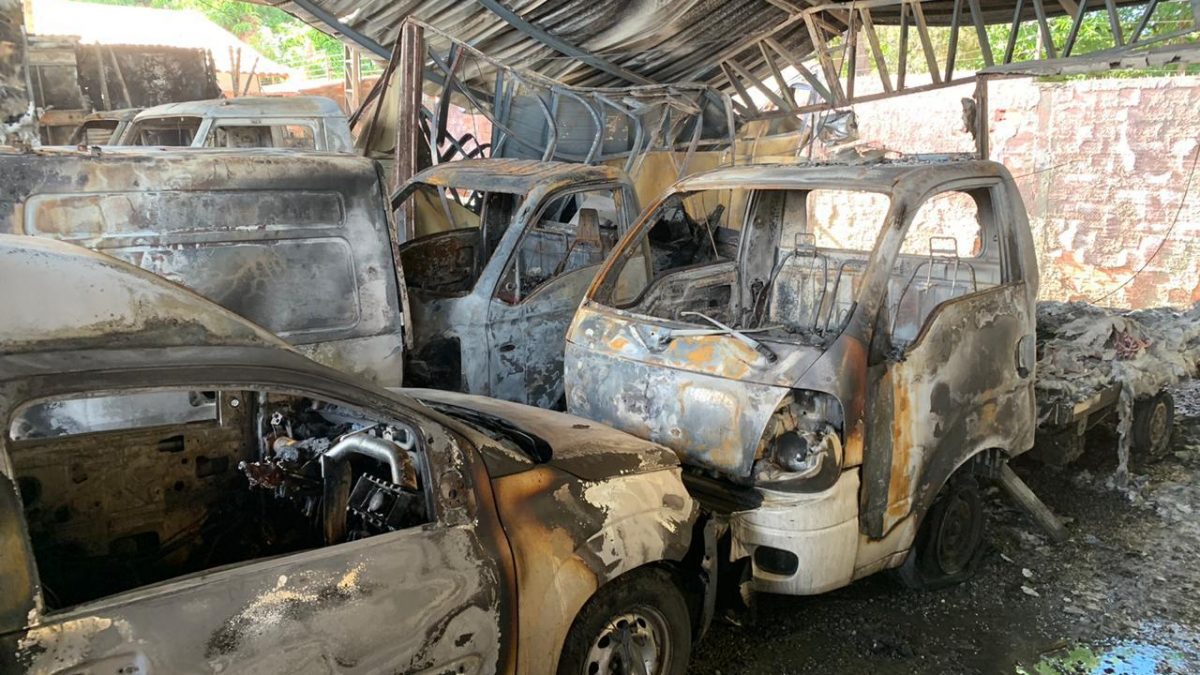 Longá tem 15 veículos destruídos pelo fogo