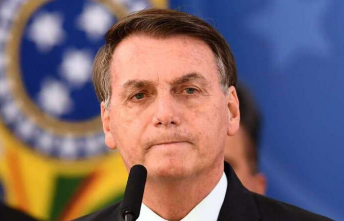 Bolsonaro segue infectado pelo coronavírus, revela teste