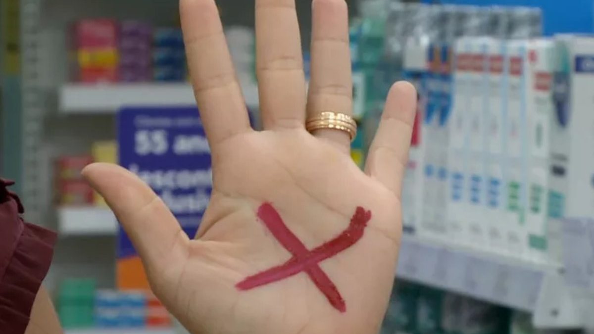 Sinal Vermelho: mulheres podem pedir socorro em 10 mil farmácias