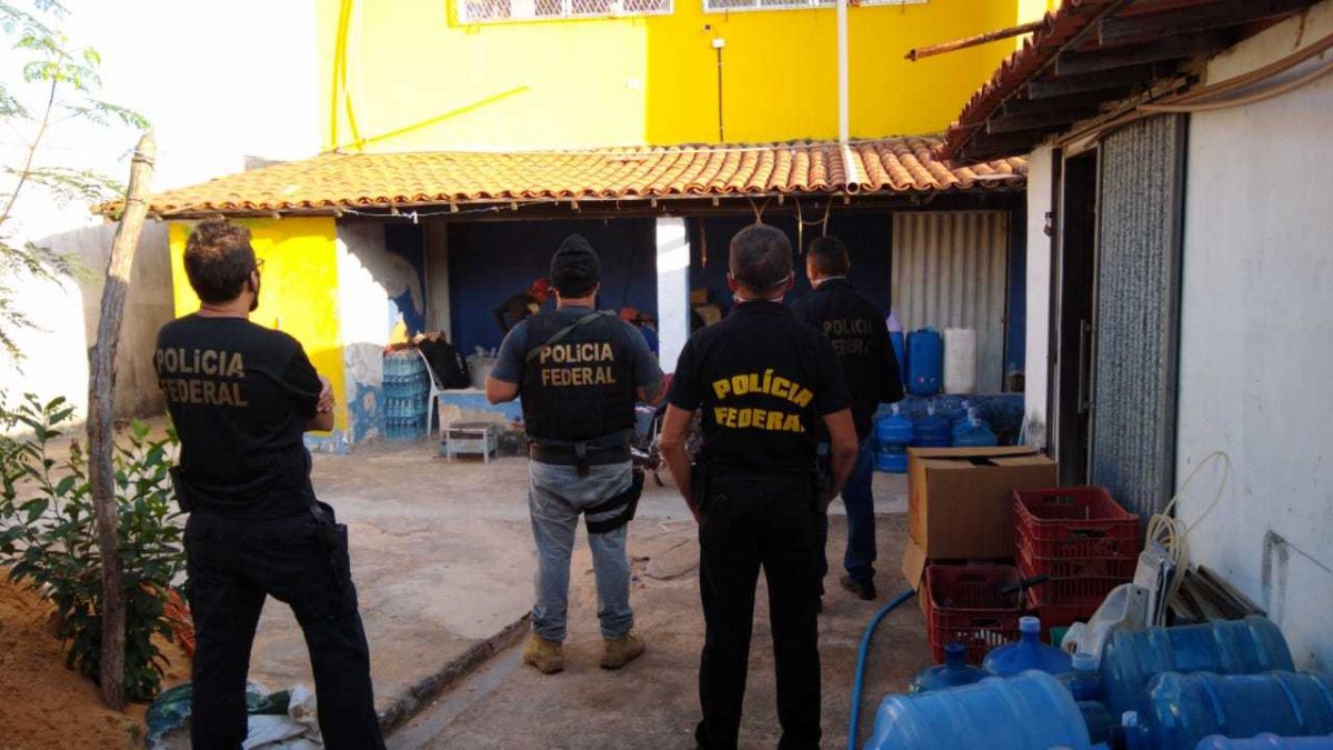 Polícia Federal realiza operação para combater contrabando de cigarros no Piauí