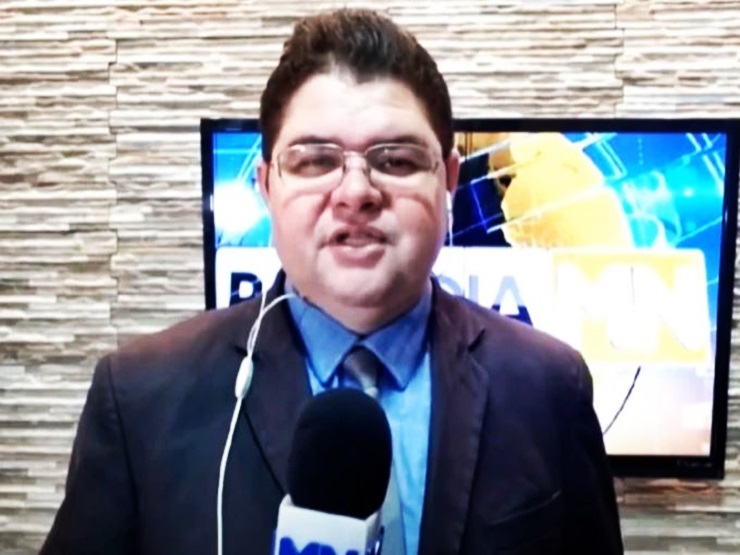 Jornalista Carlos Mesquita tem alta médica após infecção generalizada