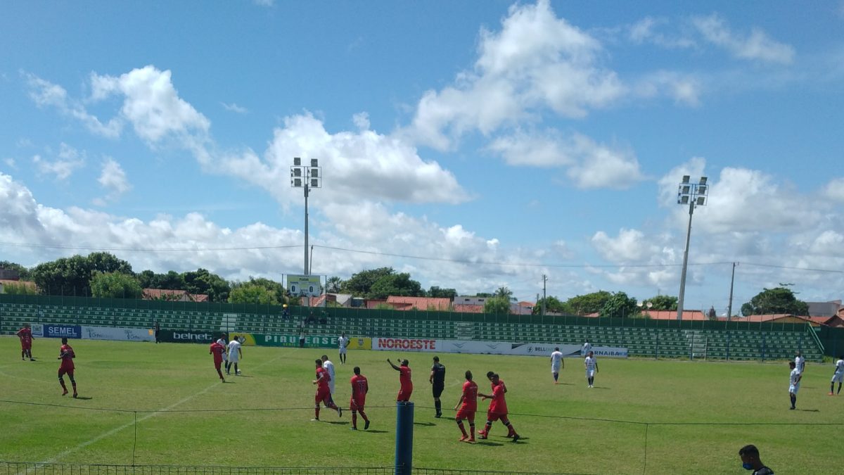 Parnahyba empata com River-PI em jogo de despedida do Piauiense 2021