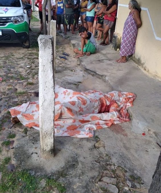 Jovem morre esfaqueado em bebedeira na Ilha Grande do Piauí