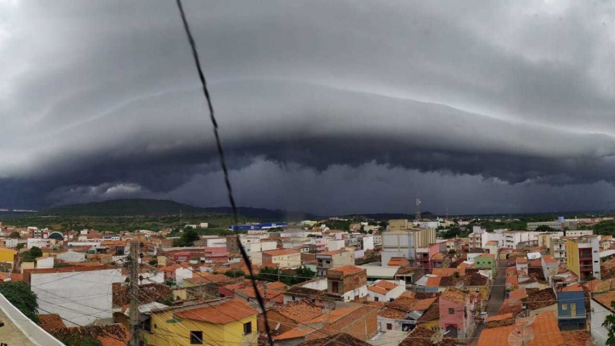 Meteorologia prevê chuvas isoladas até sexta-feira (17) no Piauí e tempestades no litoral