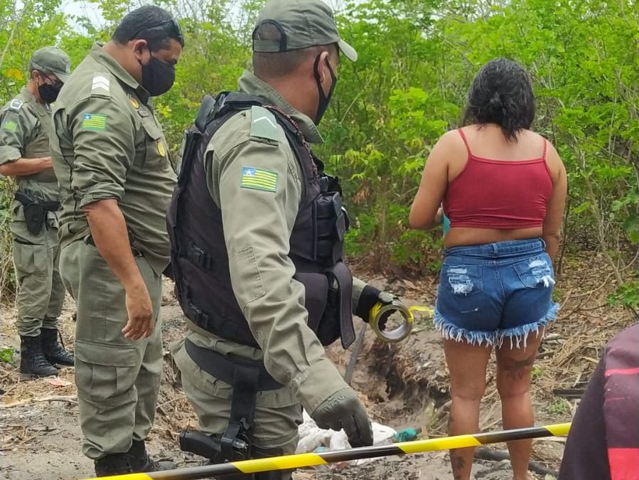 Corpo de mulher com braços amarrados é encontrado dentro de buraco em área de mata em Parnaíba