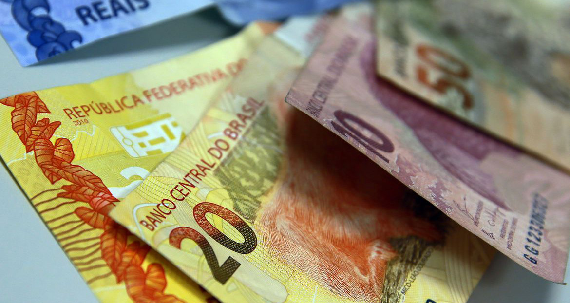 Auxílio Brasil em novembro ainda será menor que os R$ 400