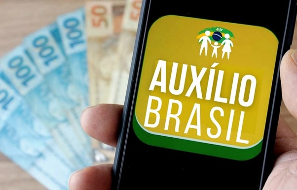 Auxílio Brasil vai atender brasileiros no Cadastro Único