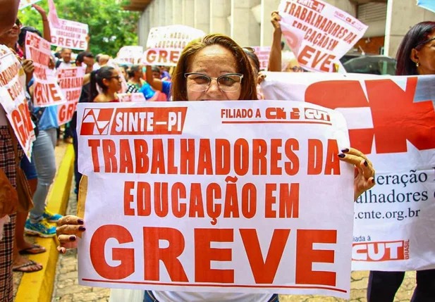 TJ decreta ilegalidade da greve dos professores da rede estadual do Piauí