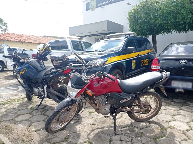 Motocicleta roubada no Ceará é recuperada em Buriti dos Lopes