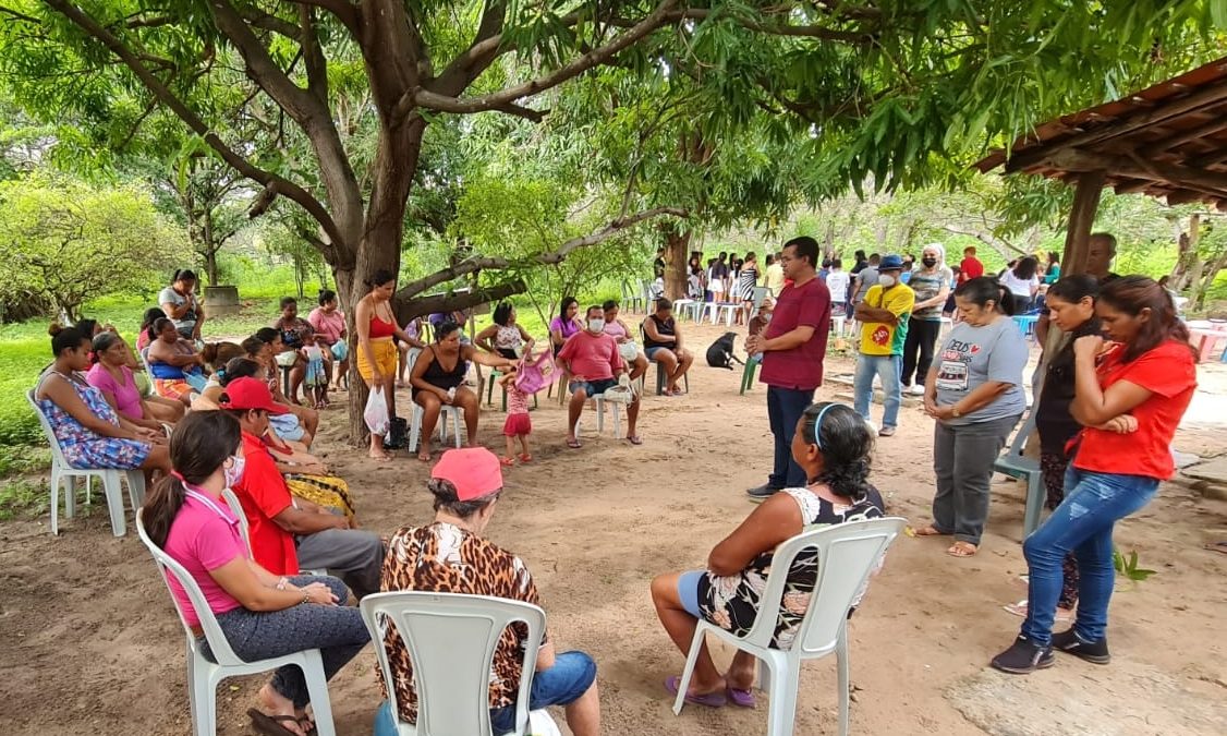 Comunidade de Lagoa da Prata é beneficiada por ação social