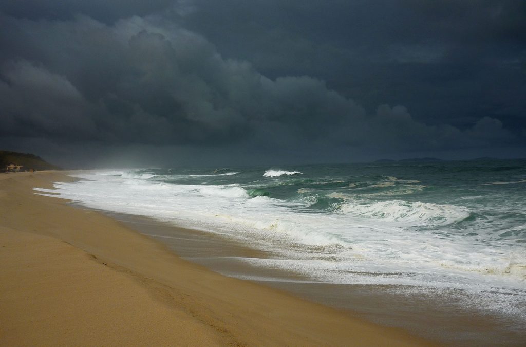 Inmet alerta para risco de chuvas intensas no litoral piauiense