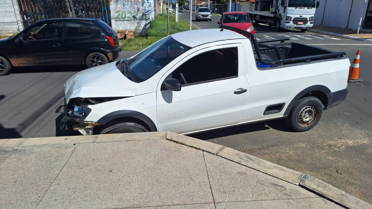 Condutor alcoolizado provoca acidente em Parnaíba