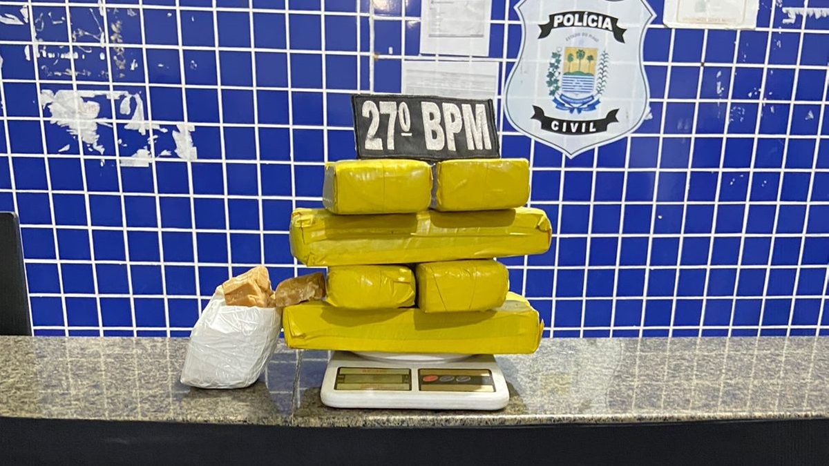 Motorista de aplicativo é preso transportando mais de 5 kg de drogas em Parnaíba