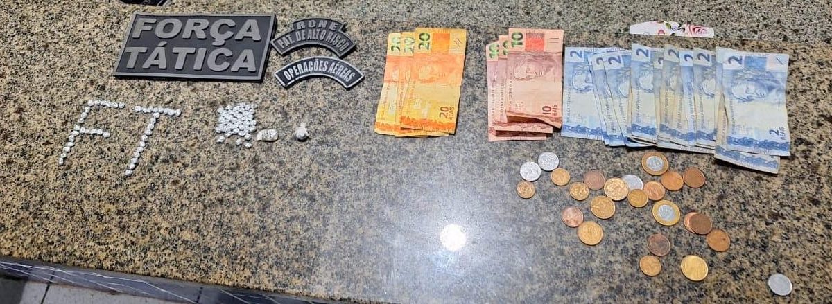 Polícia apreende drogas e conduz homem de 31 anos à Central de Flagrantes