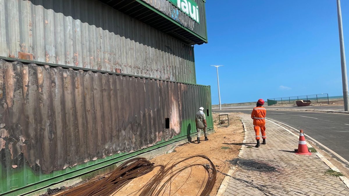 Princípio de incêndio em contêineres da Companhia Porto Piauí é registrado pela segunda vez em Luís Correia