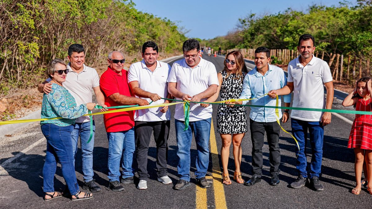 Governador inaugura acesso a Cajueiro da Praia e visita obras de revitalização da Orla da Praia do Sardim