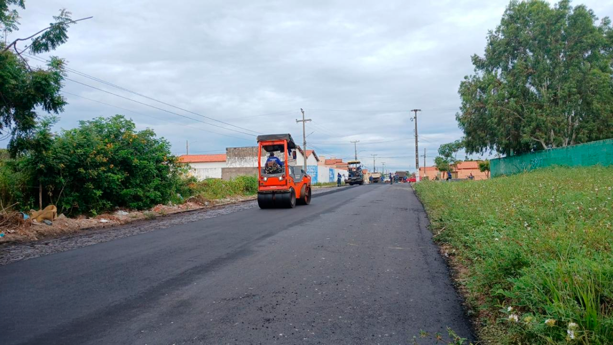 Mais de 8 mil metros de asfalto: Rua Itaúna, em Parnaíba, ganha obra do OPA