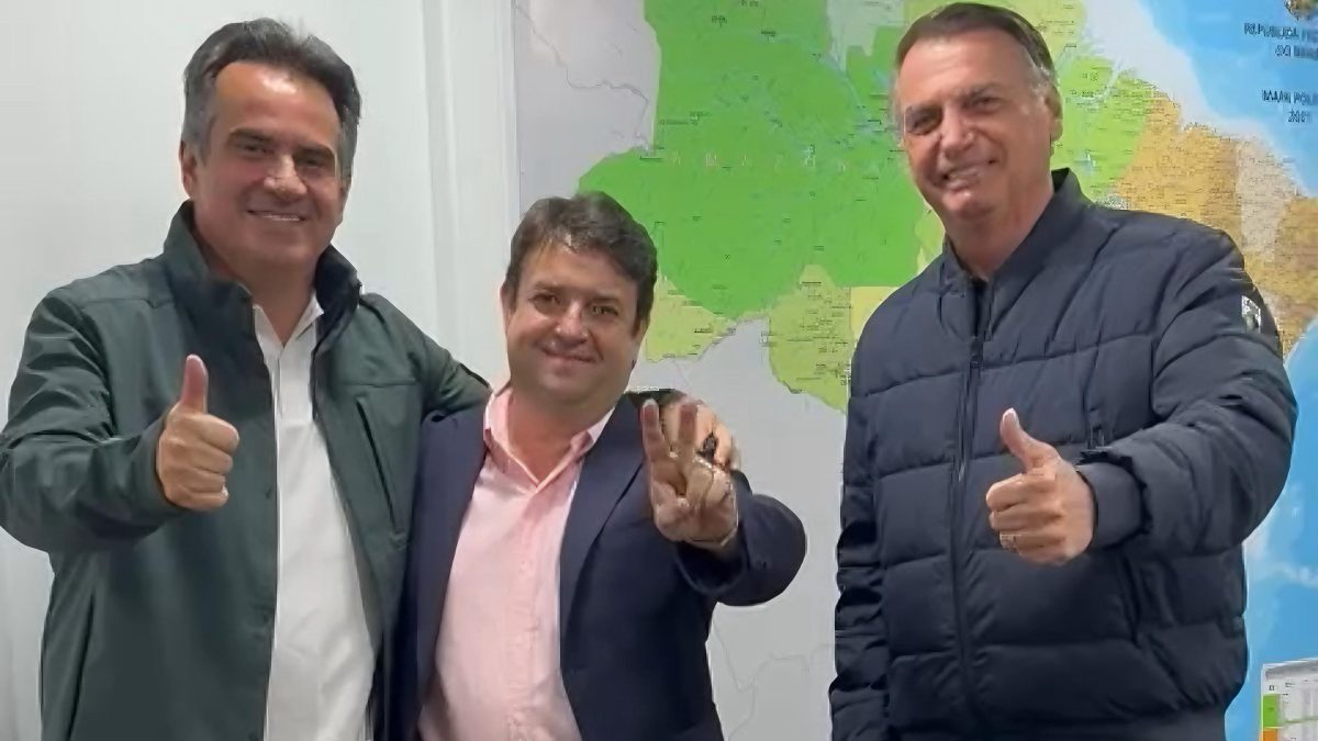 Ao lado de Ciro Nogueira, Jair Bolsonaro anuncia Thiago Junqueira como pré-candidato a senador