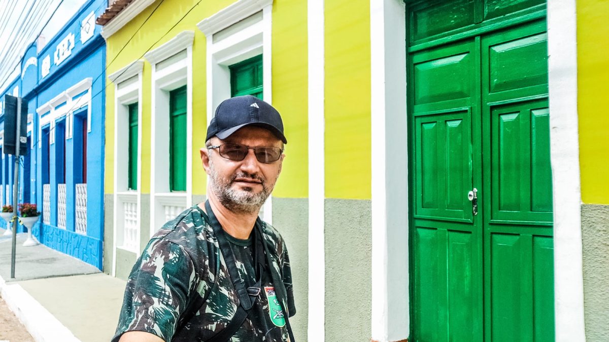 Professor Gerson Meneses lança livro com 100 fotografias que retratam as belezas do Piauí