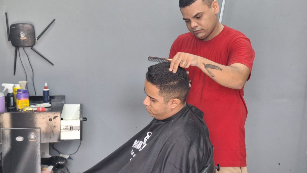 Barbearias de Parnaíba se tornam espaços de estilo, identidade e autoestima