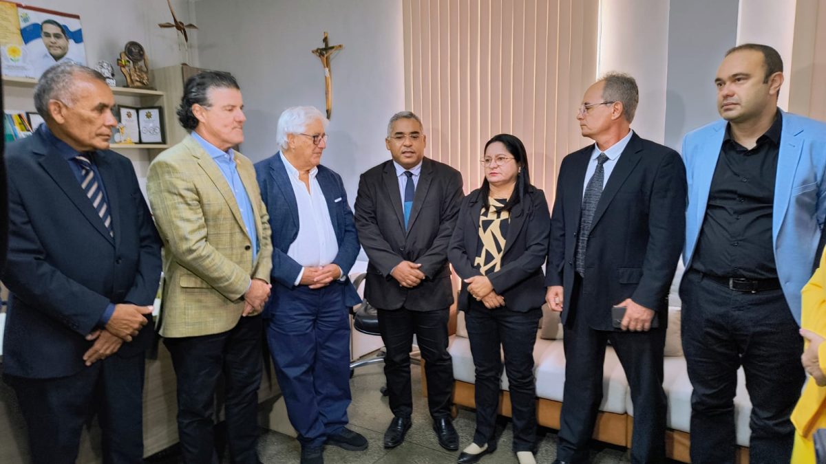 Câmara de Parnaíba celebra 85 anos do Hospital Marques Basto com homenagem especial