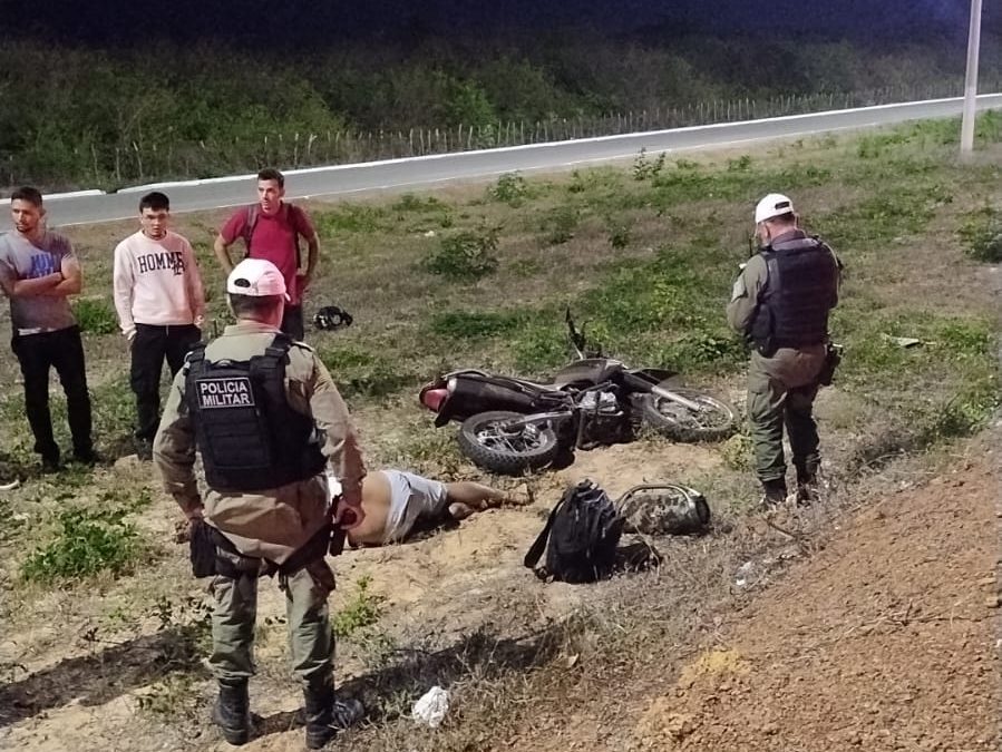 Motociclista fica gravemente ferido após acidente na Avenida São Sebastião, em Parnaíba