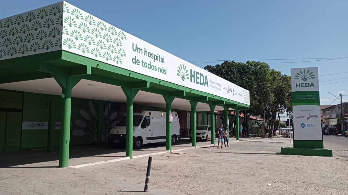 Homem sofre golpe de foice em suposta briga familiar e é socorrido ao HEDA, em Parnaíba