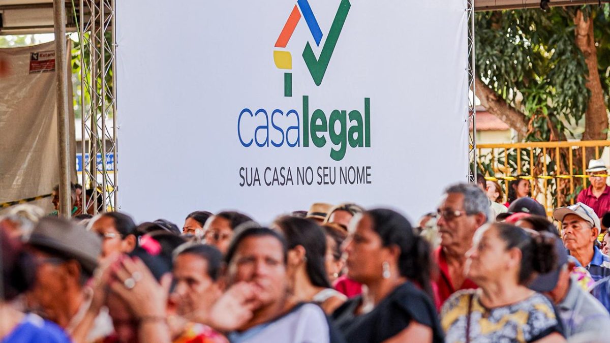 Governo entrega mais de 400 registros de imóveis a famílias de Parnaíba neste sábado (18)