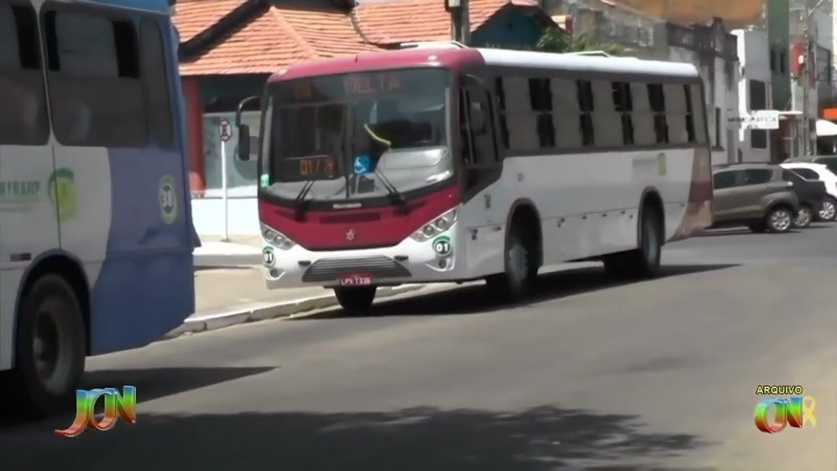 Governo do Piauí garante transporte gratuito para mais de 23 mil estudantes durante o Enem 2025