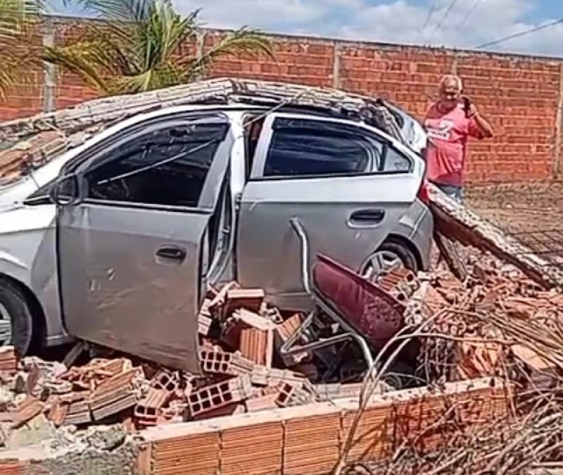 Redemoinho surpreende moradores e causa danos em povoado de Buriti dos Lopes