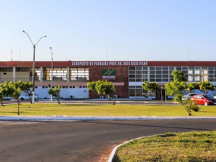 Direção do Aeroporto de Parnaíba nega cancelamento de voos e confirma operações normais