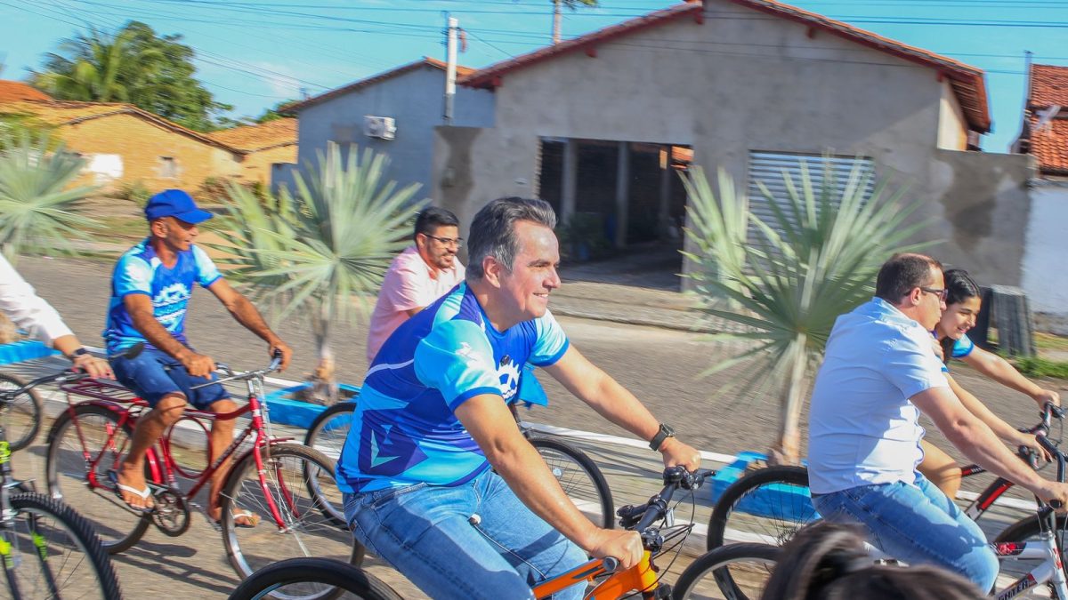 Senador Ciro Nogueira participa de passeio ciclístico e celebra investimentos em Caxingó durante aniversário de 30 anos da cidade
