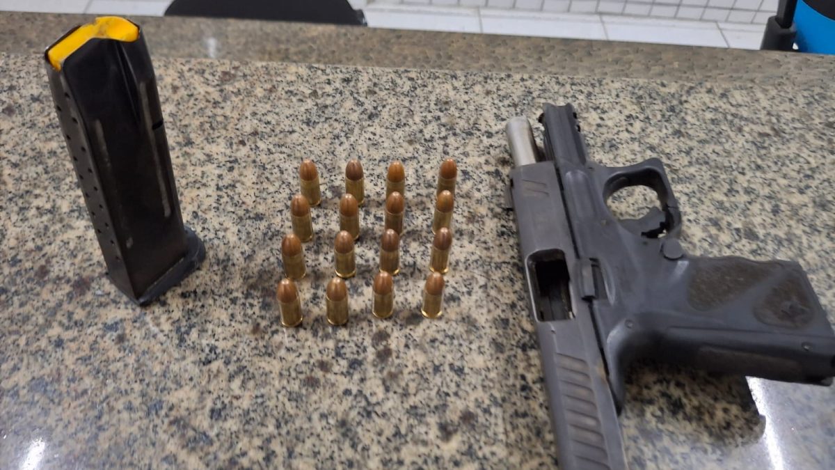 Polícia apreende pistola e munições no bairro Tatus após fuga de suspeito