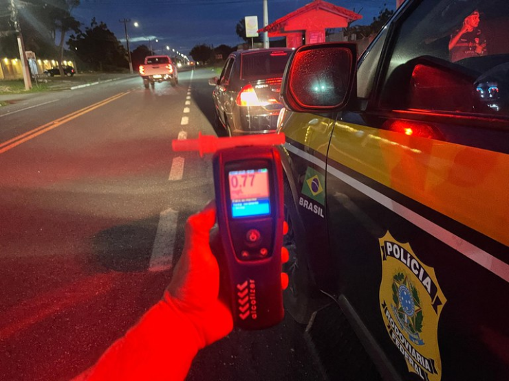 Motorista embriagado e sem CNH é preso na BR-343, em Parnaíba