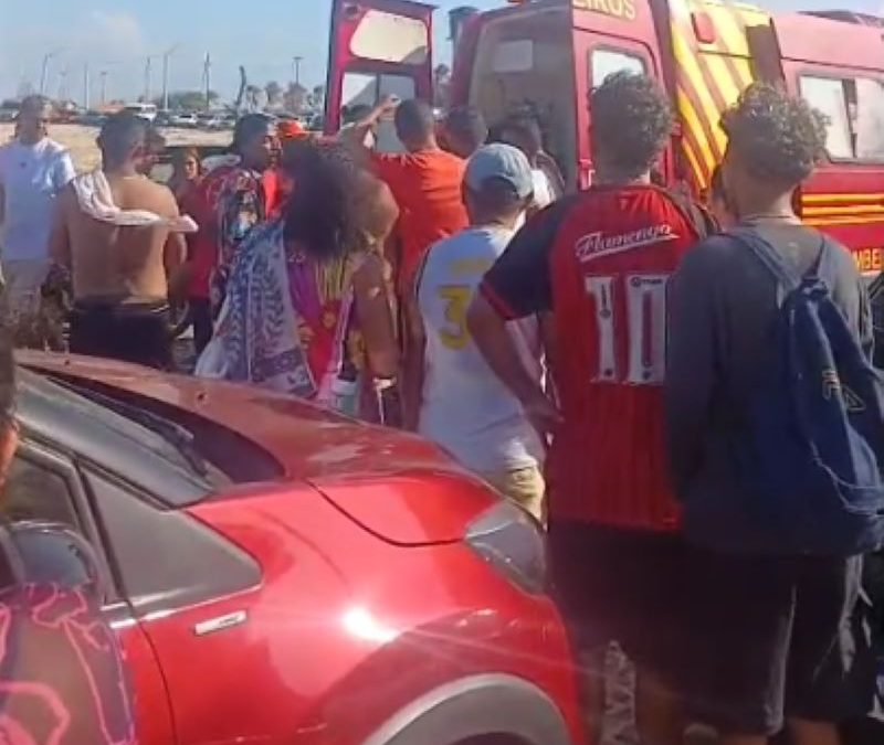 Jovem sofre princípio afogamento na praia da Pedra do Sal no litoral do Piauí