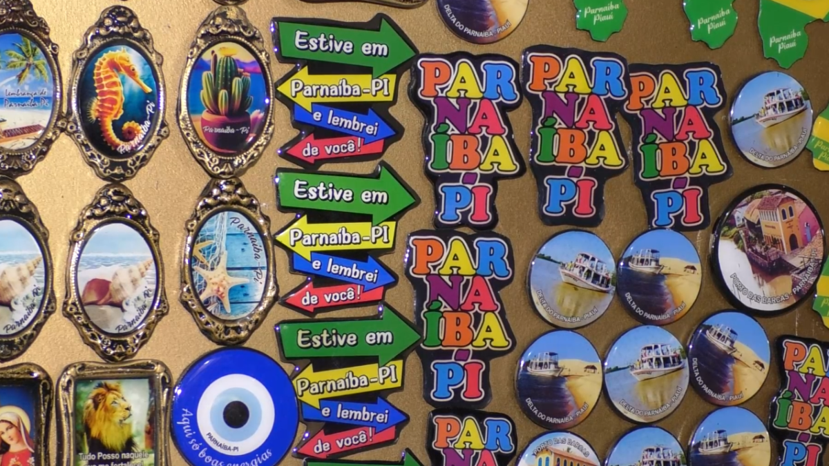 Artesanato, cultura e memória: o que os turistas levam do Porto das Barcas para casa