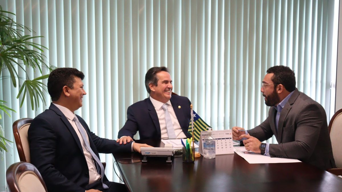 Ciro Nogueira recebe o prefeito de Parnaíba e lideranças municipais para tratar de demandas em Brasília