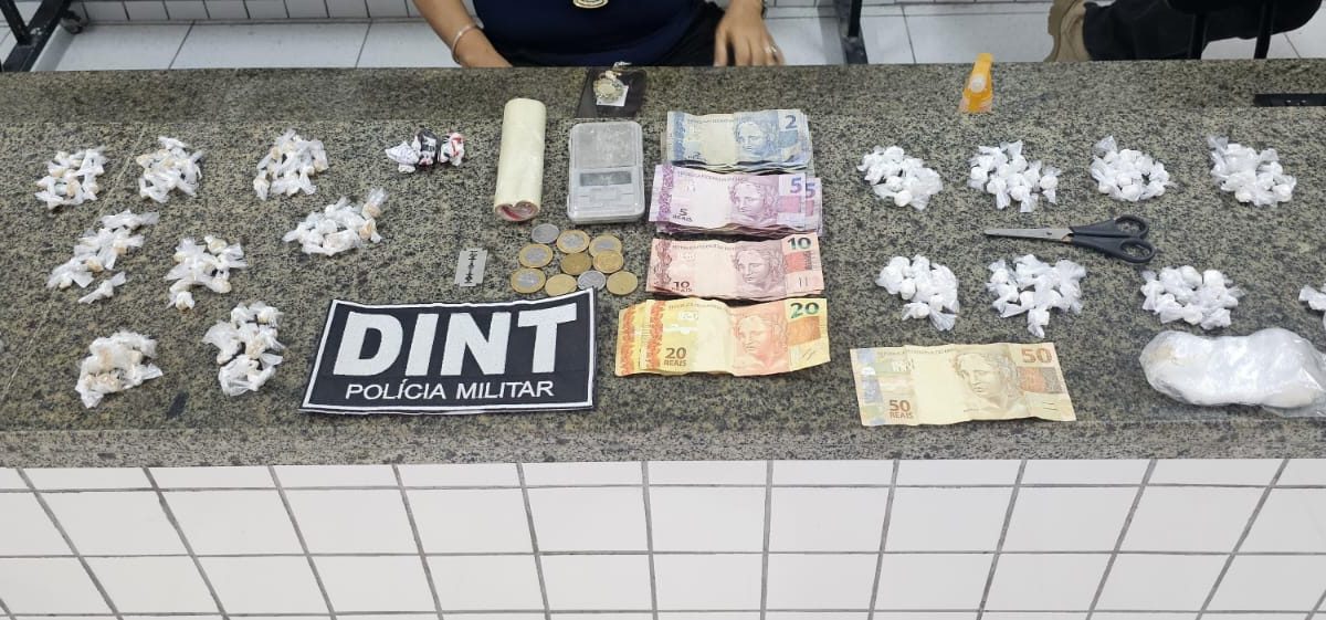 Homem é preso por tráfico em casa abandonada no bairro Santa Luzia