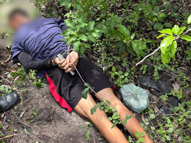 Drogas são apreendidas e suspeito é preso em área de mata no bairro Colina do Alvorada