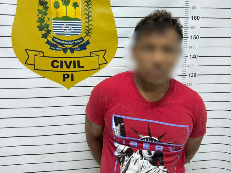 Embriagado, homem ameaça esposa, apedreja casa da sogra e é detido em Ilha Grande