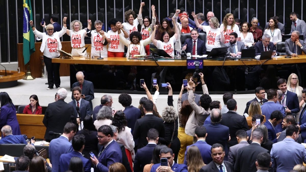 Câmara aprova fim da escala 6×1 e deputados federais do Piauí votam a favor da redução de jornada