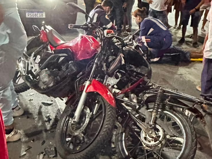 Colisão frontal entre duas motocicletas deixa feridos em Cocal